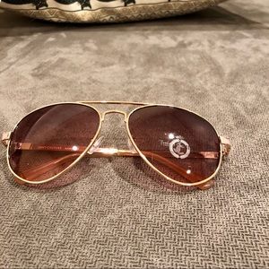 New Juicy Couture Aviator Sunglasses